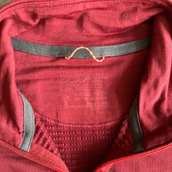 Patagonia's Capilene Midweight Zip-Neck Baselayer Top - Picture 5 of 7
